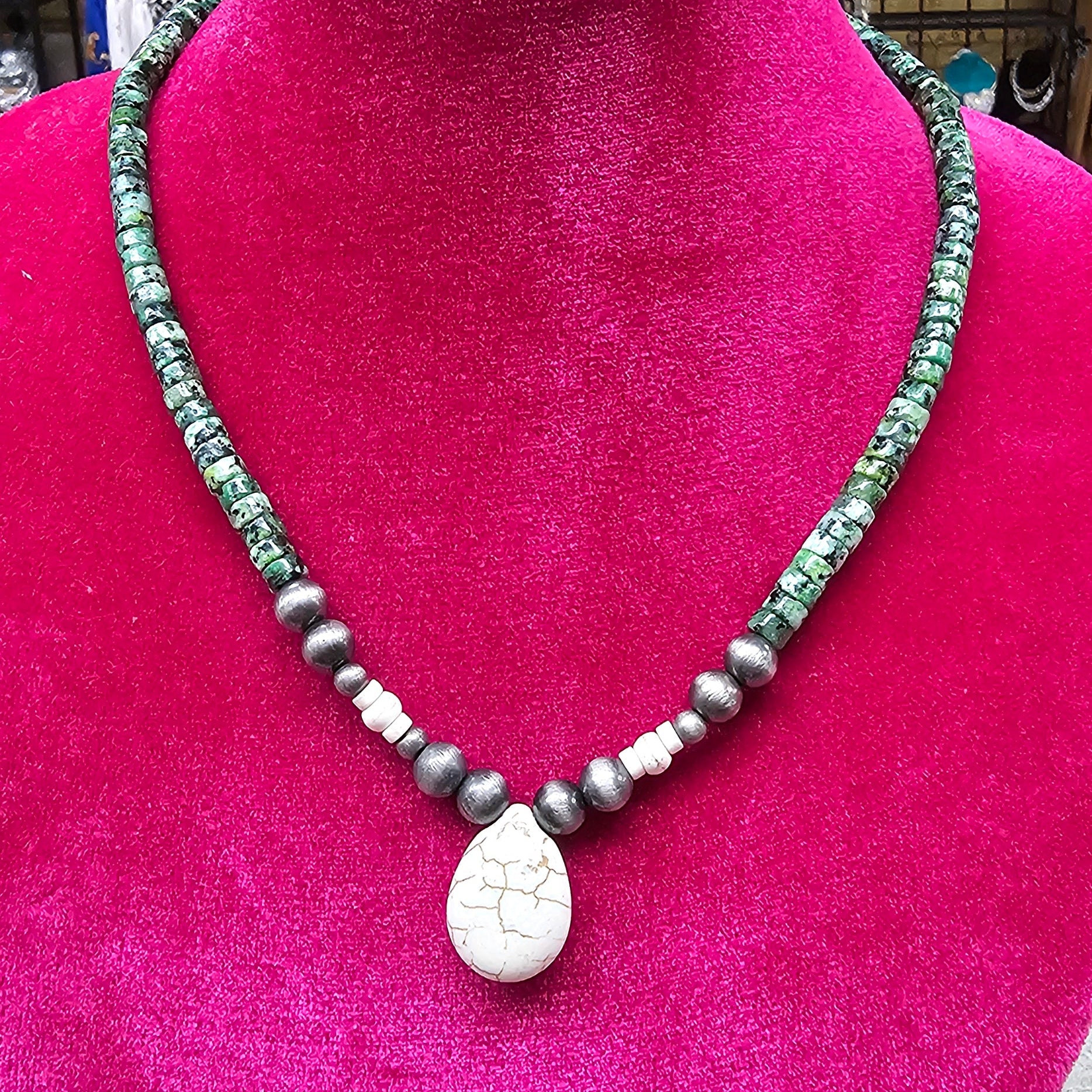 Gloria Green Necklace